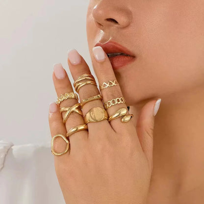 30 Pieces Women’s Stackable Rings – Elegant Gold & Rhinestone Cocktail Rings